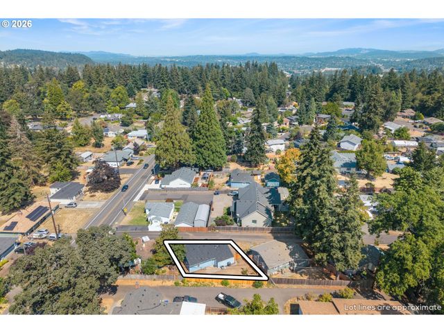 404 EASTFIELD Dr, Oregon City, OR 97045