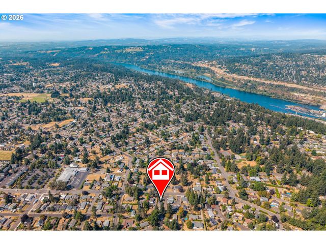 404 EASTFIELD Dr, Oregon City, OR 97045