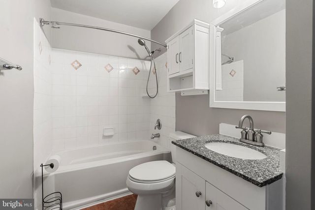 13421 HILLENDALE DR, Woodbridge, VA 22193