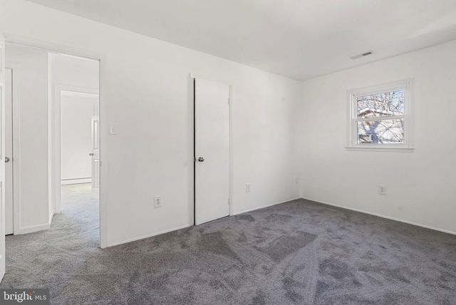 13421 HILLENDALE DR, Woodbridge, VA 22193