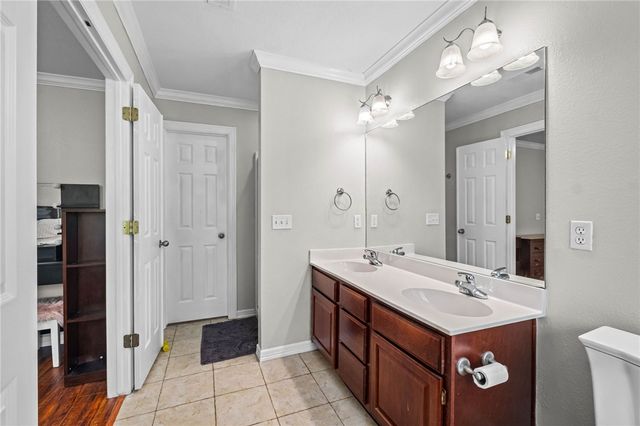 5097 W Ridgebury Place, Fayetteville, AR 72704