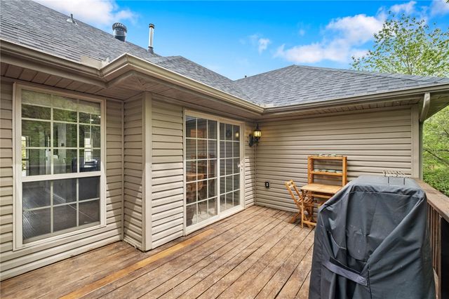 5097 W Ridgebury Place, Fayetteville, AR 72704