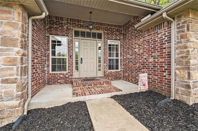 5097 W Ridgebury Place, Fayetteville, AR 72704