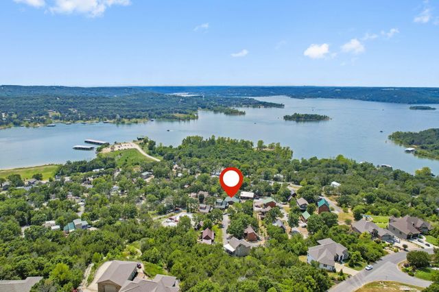 200 Big Bear Boulevard, Hollister, MO 65672