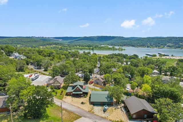 200 Big Bear Boulevard, Hollister, MO 65672
