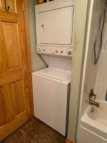 200 Big Bear Boulevard, Hollister, MO 65672