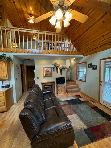 200 Big Bear Boulevard, Hollister, MO 65672