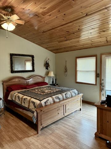 200 Big Bear Boulevard, Hollister, MO 65672