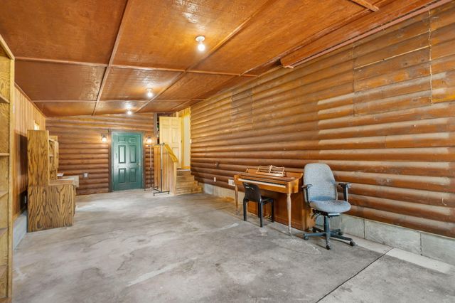 200 Big Bear Boulevard, Hollister, MO 65672