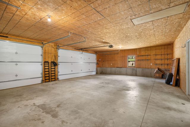 200 Big Bear Boulevard, Hollister, MO 65672