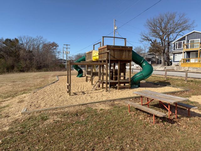 200 Big Bear Boulevard, Hollister, MO 65672