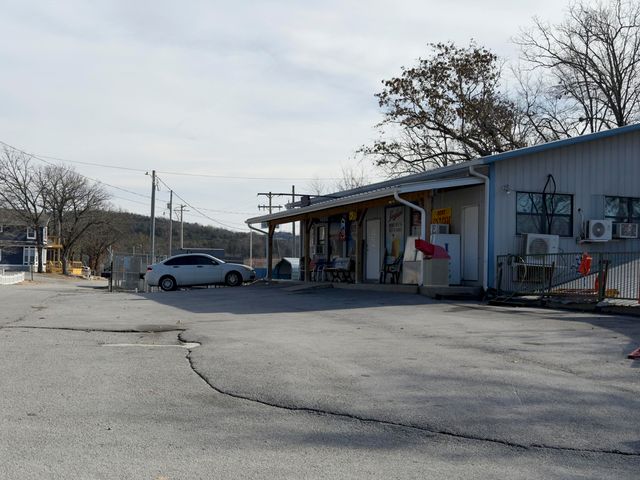 200 Big Bear Boulevard, Hollister, MO 65672