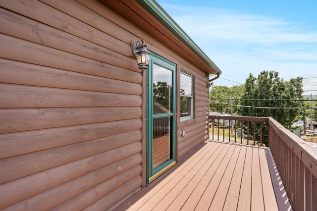 200 Big Bear Boulevard, Hollister, MO 65672