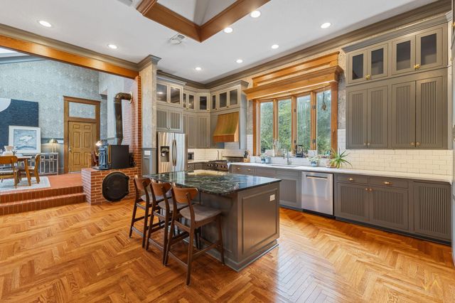 1335 Broad St., Columbia, MS 39429