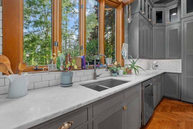 1335 Broad St., Columbia, MS 39429