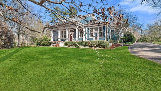 1335 Broad St., Columbia, MS 39429