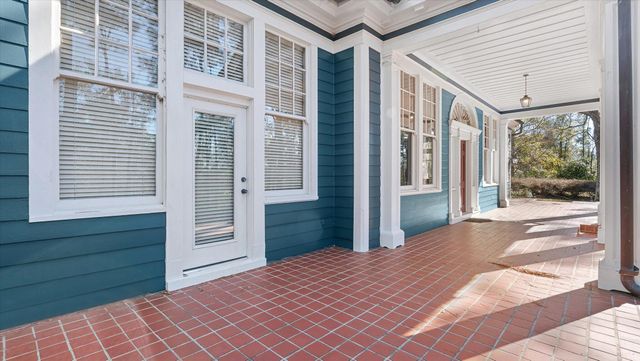 1335 Broad St., Columbia, MS 39429