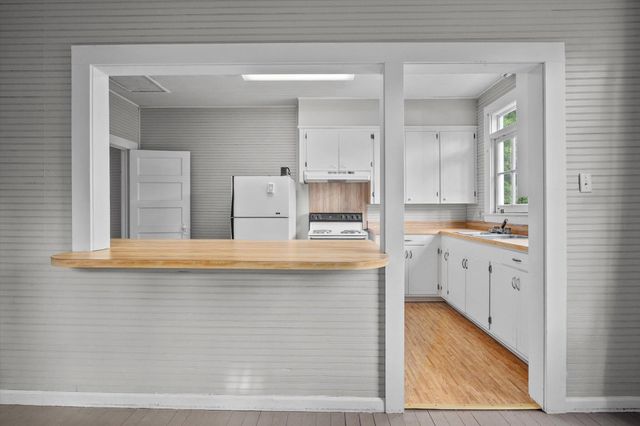 1335 Broad St., Columbia, MS 39429