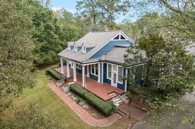 1335 Broad St., Columbia, MS 39429