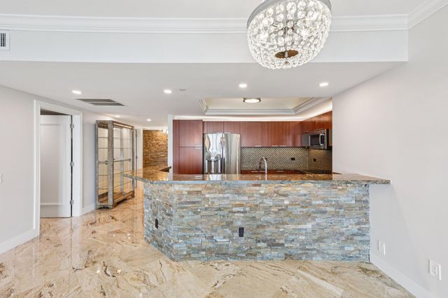 2640 Lake Shore Drive 1510, Riviera Beach, FL 33404