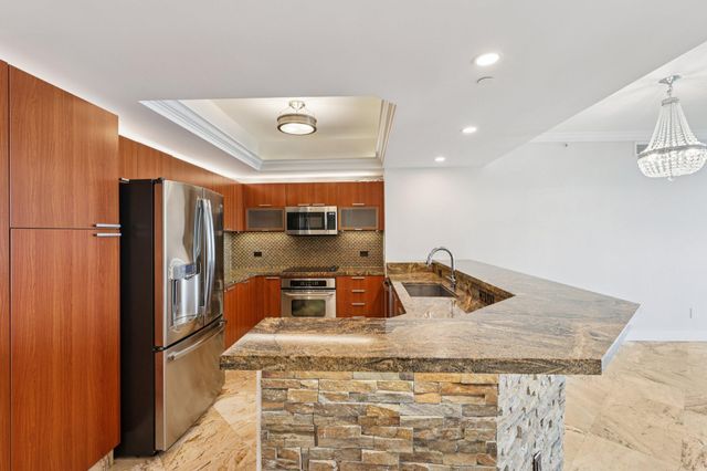 2640 Lake Shore Drive 1510, Riviera Beach, FL 33404