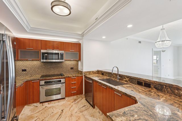 2640 Lake Shore Drive 1510, Riviera Beach, FL 33404