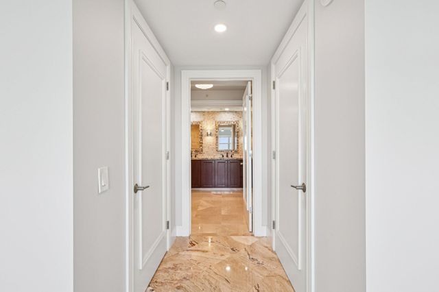 2640 Lake Shore Drive 1510, Riviera Beach, FL 33404