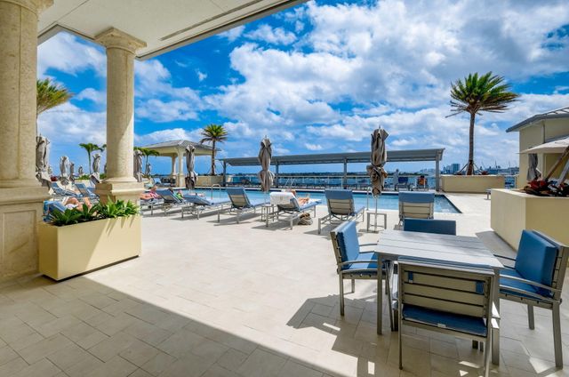 2640 Lake Shore Drive 1510, Riviera Beach, FL 33404