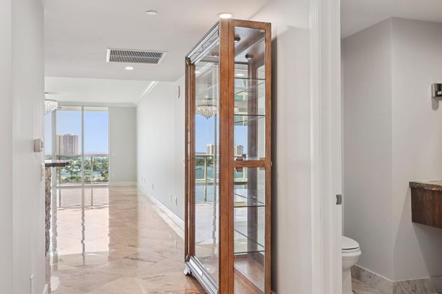 2640 Lake Shore Drive 1510, Riviera Beach, FL 33404