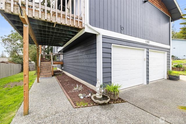 1507 S B Street, Port Angeles, WA 98363