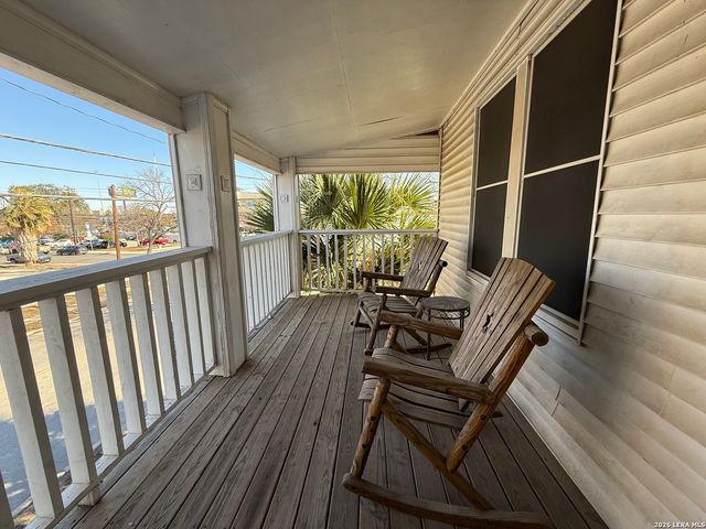 1207 McCullough, San Antonio, TX 78212