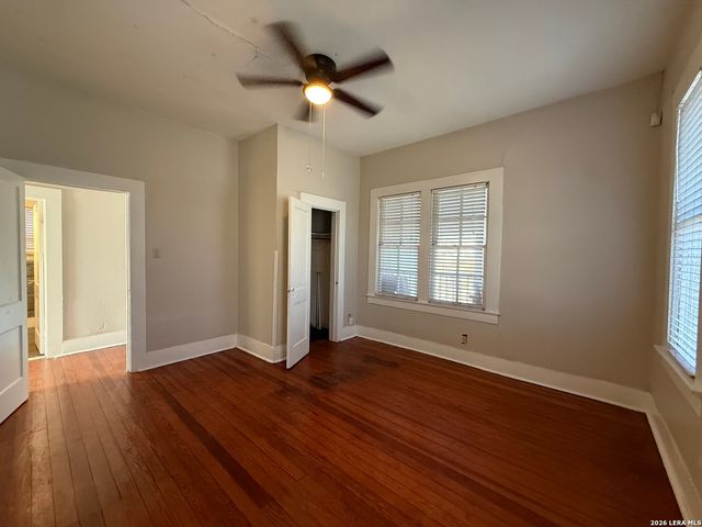 1207 McCullough, San Antonio, TX 78212