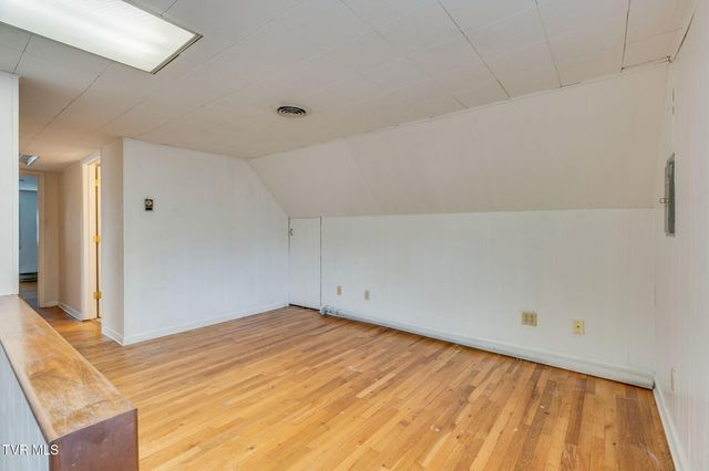 2704 Fort Henry Drive, Kingsport, TN 37664