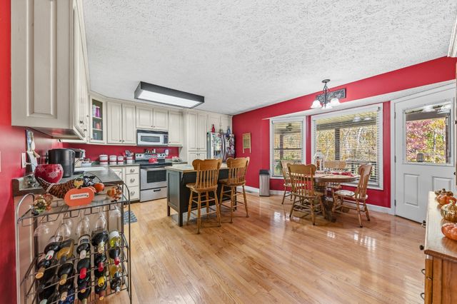 2862 Hillcrest Dr, Centerville, TN 37033