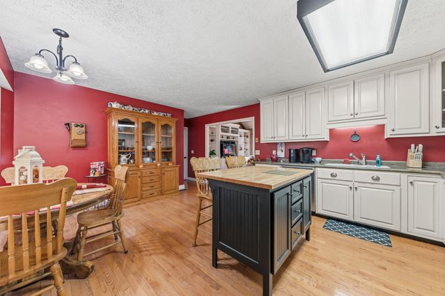 2862 Hillcrest Dr, Centerville, TN 37033