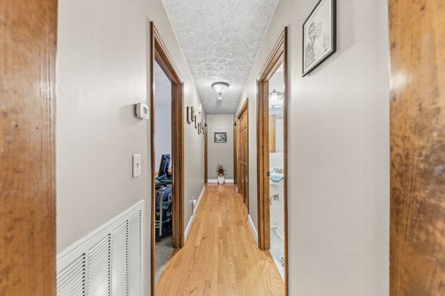 2862 Hillcrest Dr, Centerville, TN 37033