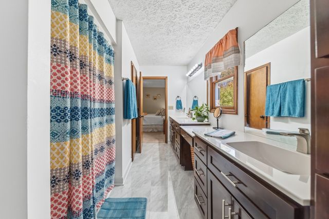 2862 Hillcrest Dr, Centerville, TN 37033