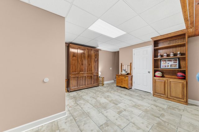 2862 Hillcrest Dr, Centerville, TN 37033