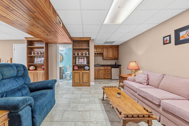 2862 Hillcrest Dr, Centerville, TN 37033