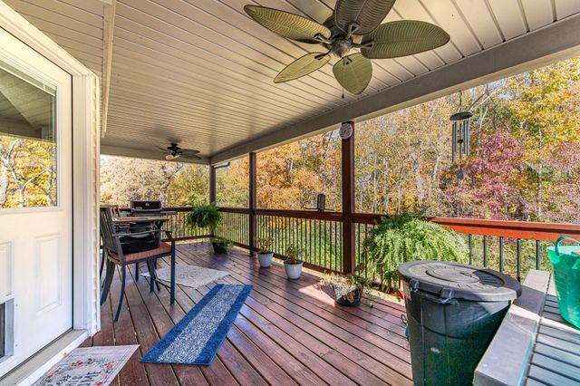 2862 Hillcrest Dr, Centerville, TN 37033