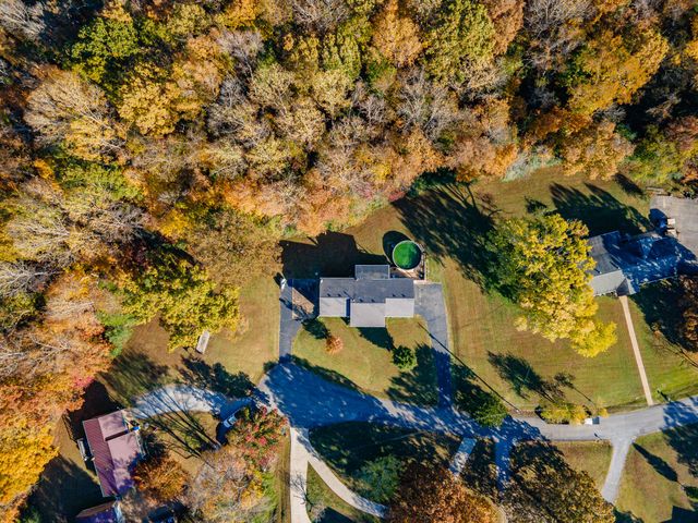 2862 Hillcrest Dr, Centerville, TN 37033