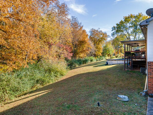 2862 Hillcrest Dr, Centerville, TN 37033