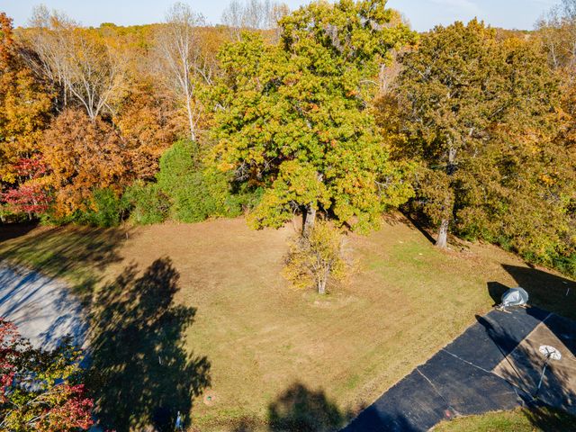 2862 Hillcrest Dr, Centerville, TN 37033