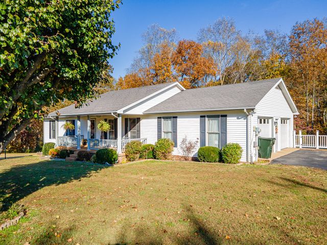 2862 Hillcrest Dr, Centerville, TN 37033