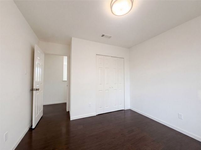 4515 Harpers Ferry Drive, Grand Prairie, TX 75052