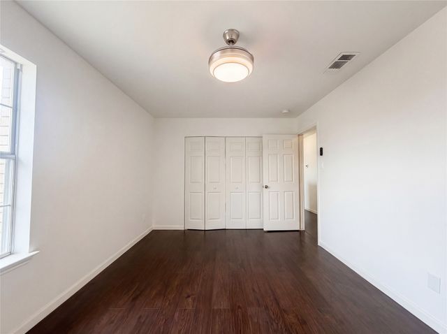 4515 Harpers Ferry Drive, Grand Prairie, TX 75052