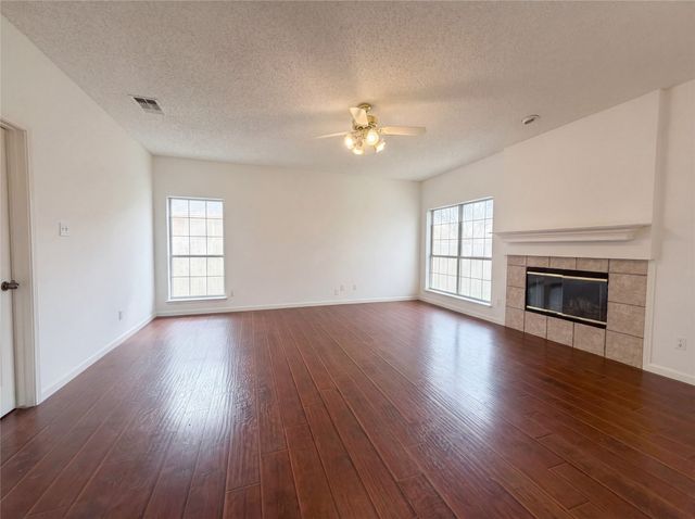 4515 Harpers Ferry Drive, Grand Prairie, TX 75052