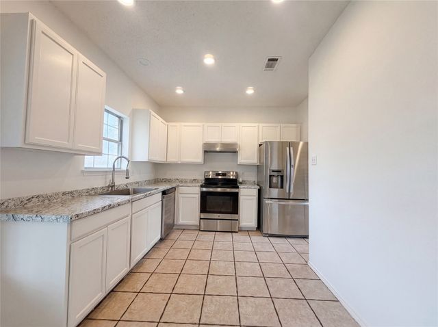 4515 Harpers Ferry Drive, Grand Prairie, TX 75052