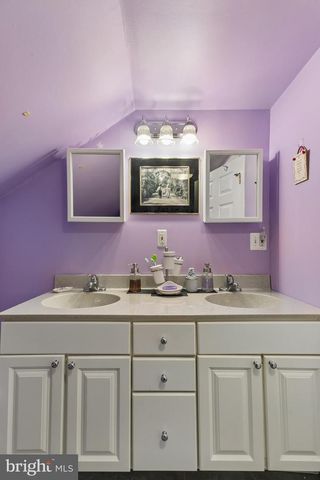 918 GRIFFITH ST, Philadelphia, PA 19111