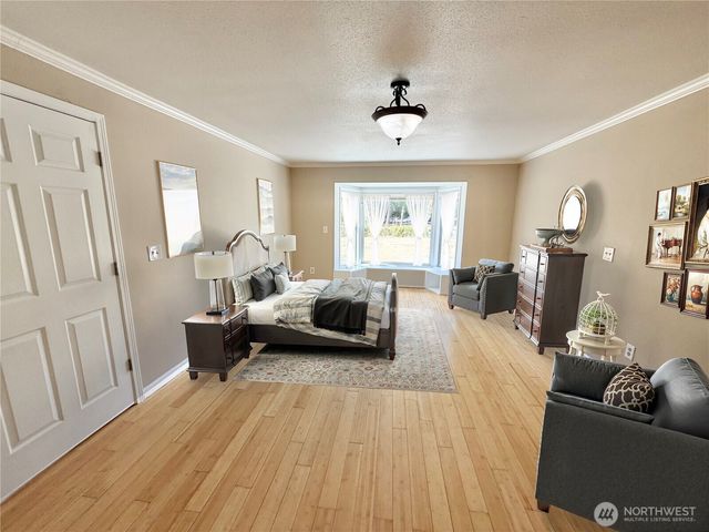 24807 107th Avenue SE, Kent, WA 98030